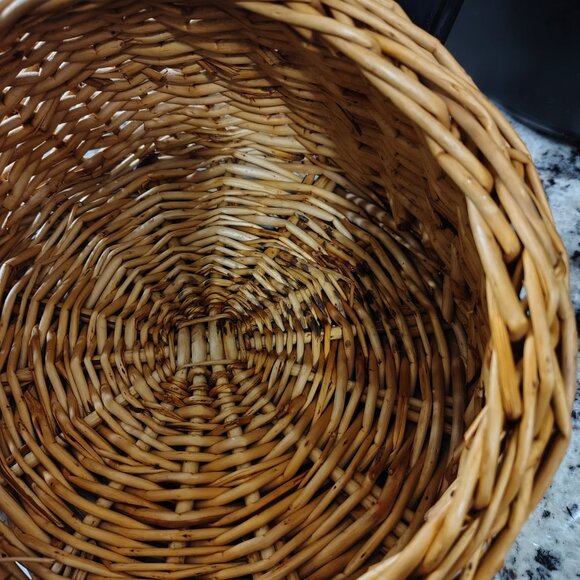 Small Basket - Picture 2 of 8